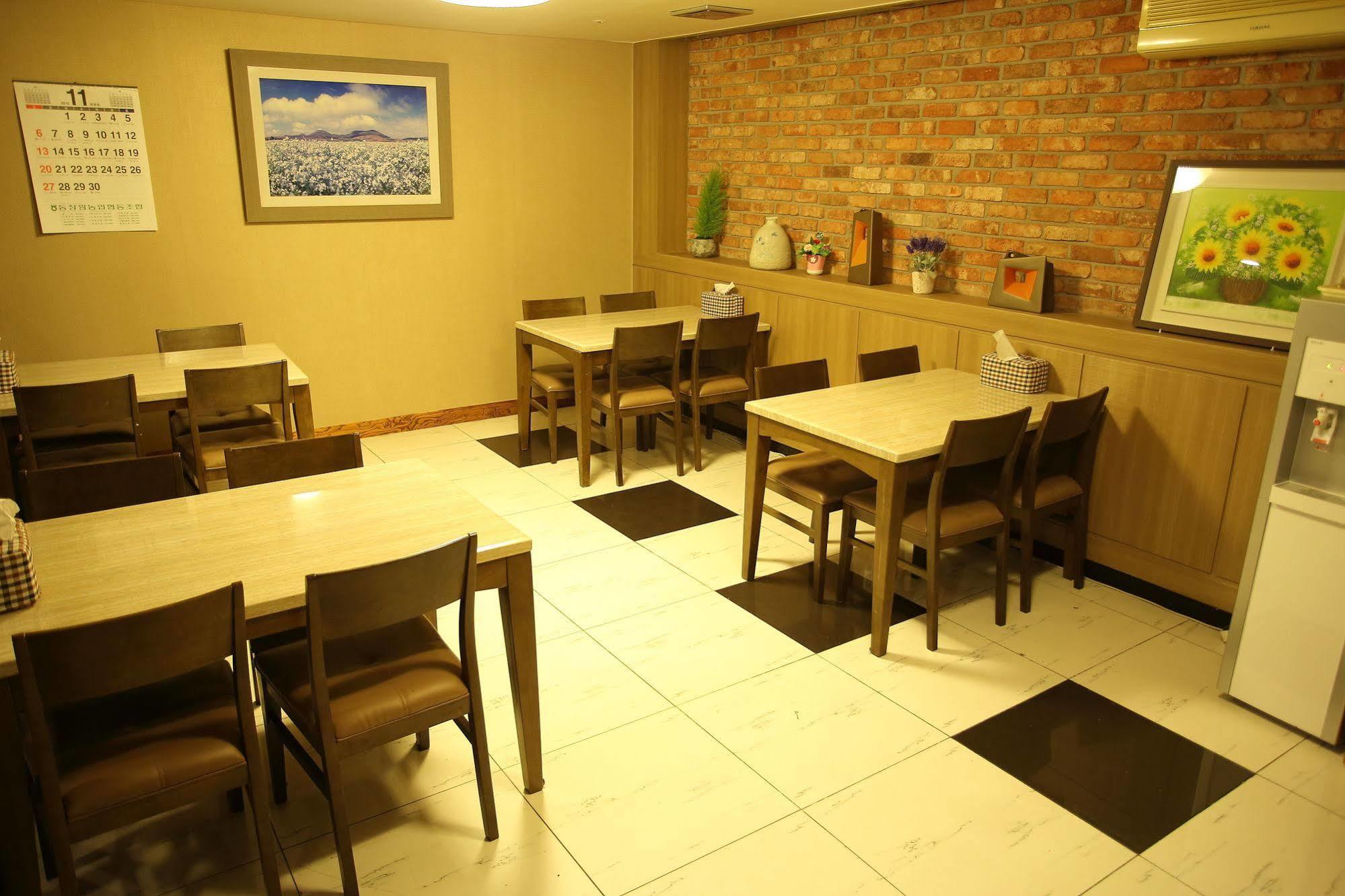 中央酒店 昌原市 外观 照片
